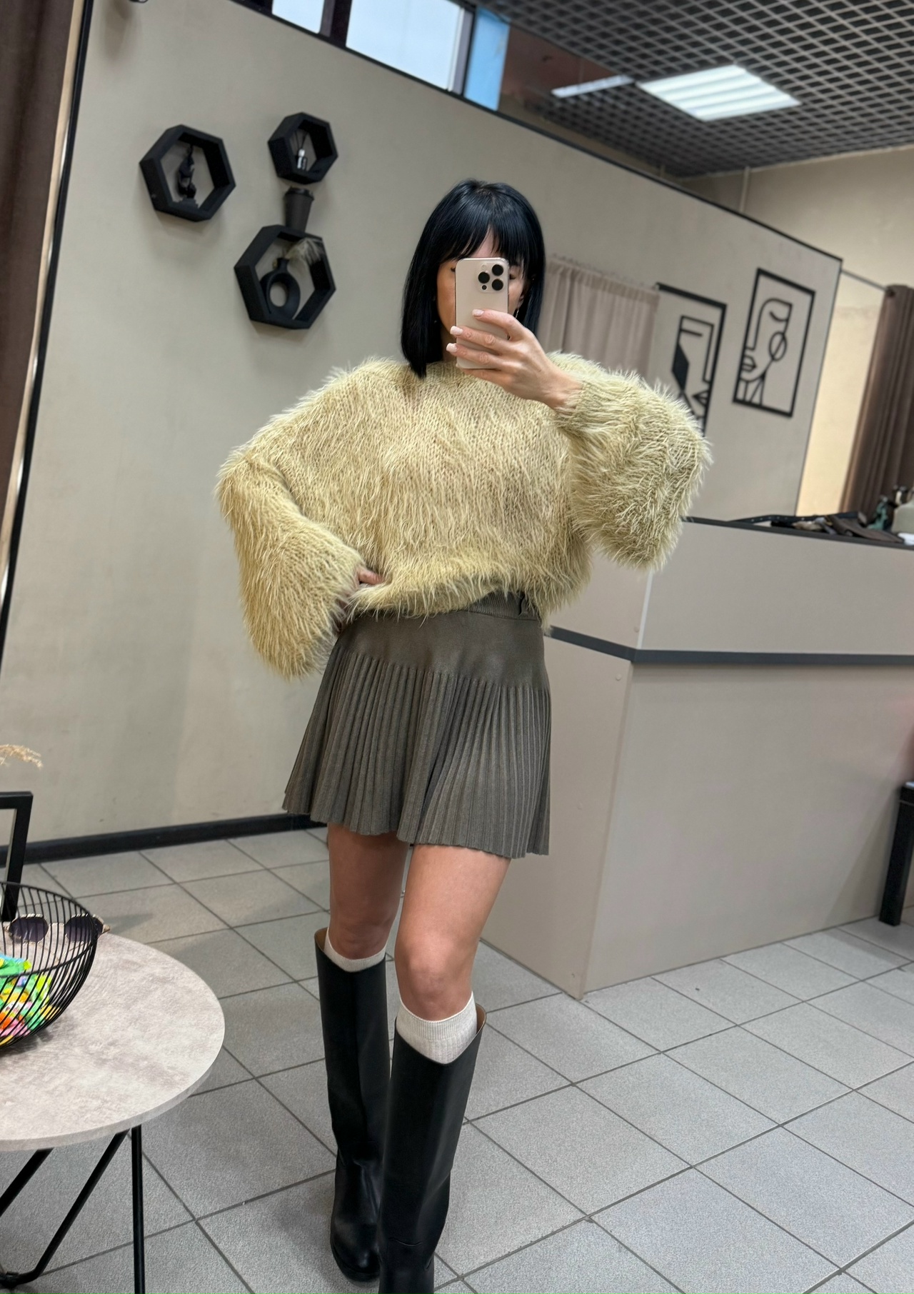 Модель в одежде Pudra.Shop 19